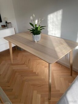 Jedálenský stôl Lisabo Ikea