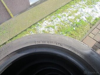 225/55R17 97W letne pneu RFT DOT0423 Pirelli Cinturato P7 de