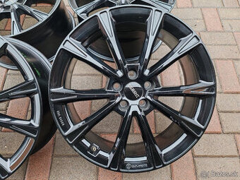 FORD, VOLVO 5X108 - 1