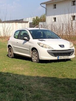 So slzami v očiach