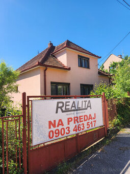 EXKLUZÍVNE, rod.dom Inovecká ul. pod Borinou, 11á pozemok