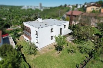 RODINNÝ DOM NA HRADNOM KOPCI – BÔRIK | 7-ÁROVÝ POZEMOK | 2 B