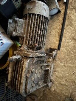 Elektromotor s prevodom