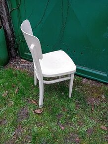 Biela retro stolička
