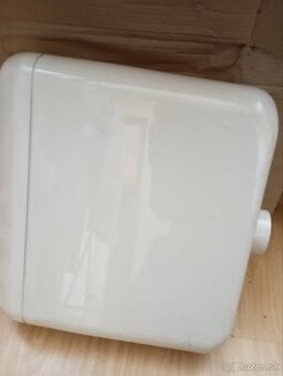 WC splachovacia nádržka Laguna zavesná
