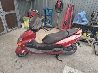 Yamaha majesty 125