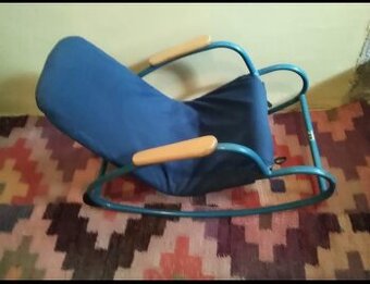 Predám kovové detské hupacie kreslo.