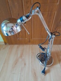 Stolná lampa