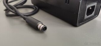 Xbox 360E (Stingray) Zdroj