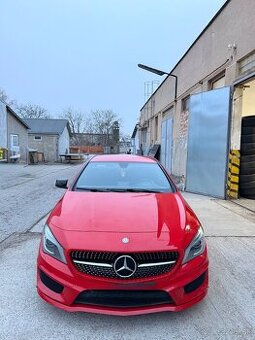 Mercedes-Benz CLA 220CDi AMG