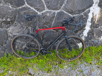 Cube gravel XL karbon