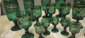 Predám súpravu pohárov zo zeleného skla