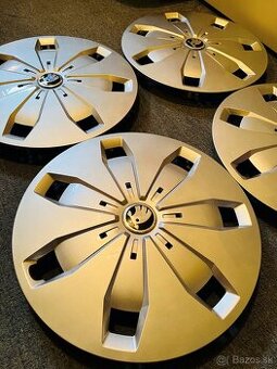 Puklice ŠKODA R 16 4 ks nové