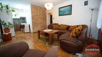 Na predaj 3-izbový byt v Humennom.