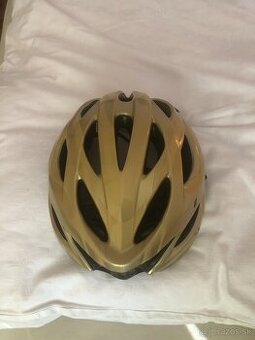 Lacno Predám dámsku prilbu na bycikel