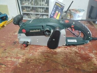 Brúska pásová elektrická METABO predám.