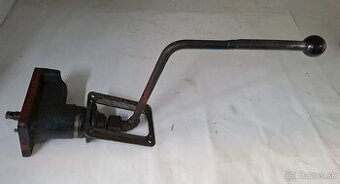 Riadiacia konzola na Zetor