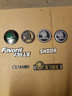 Škoda štítky ,zrcátka aj . přisl text .