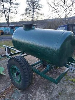 Vlečka z nadrzou 1000 l