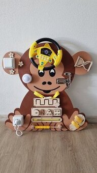 XXL Montessori Activity Board – Opica s volantom