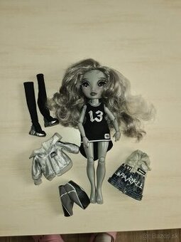 Babika rainbow high nicole