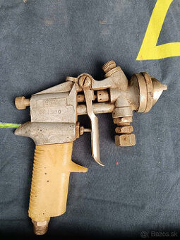 Historická sovietska striekacia pištoľ na farbu