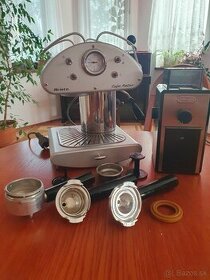 Retro Kávovar + Mlynček kávy