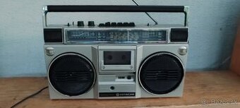 Radiomagnetofon HITACHI