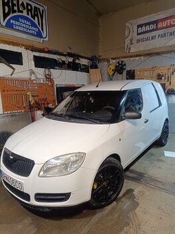 ŠKODA ROOMSTER PRAKTIK 1.2HTP 51KW R.V.2008