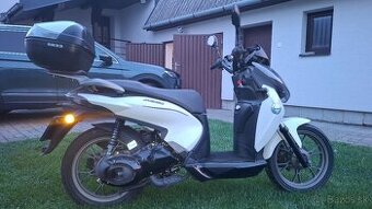 Predám Benelli macis 125