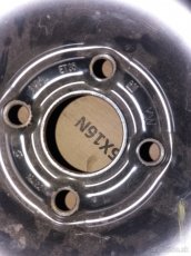 4x100 r15
