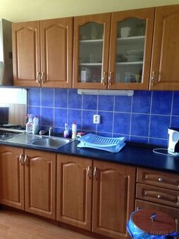 Prenajom 1veľka izba v 3 izbovom byte