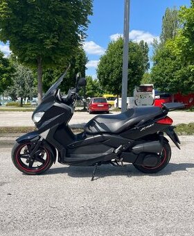 Yamaha x-max 250