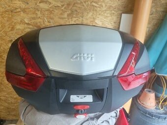Horný kufor Givi V47