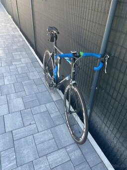 Cestný bicykel Colnago