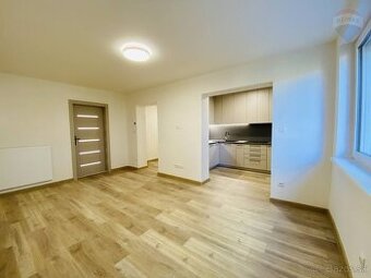 NOVOZREKONŠTRUOVANÝ 4 IZBOVÝ BYT S GARÁŽOU