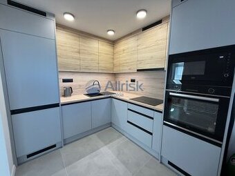 Voňavý 3-izbový byt po čerstvej rekonštrukcii s výhľadom na