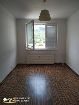 Predaj: Priestranný 3 izbový byt v meste Kysucké Nové Mesto( - 1