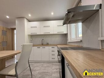 NA PREDAJ 4 izbový zrekonštruovaný rodinný dom v Kolárove