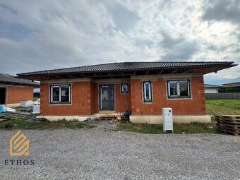 🏡 Na predaj: 2 novostavby rodinných domov – Mojš pri Žiline