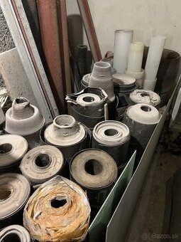 Asfaltova lepenka (papier) v rolkach