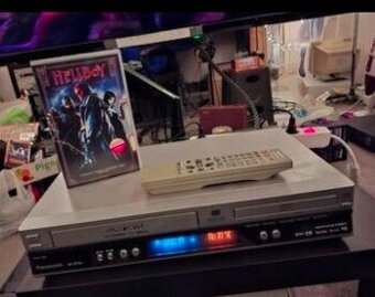 2v1 VHS HiFi Stereo 6-hlavový CD DVD TVtuner ladenie