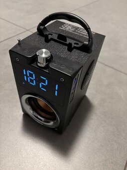 Predam dreveny Wireless Bluetooth reproduktor s FM Radiom