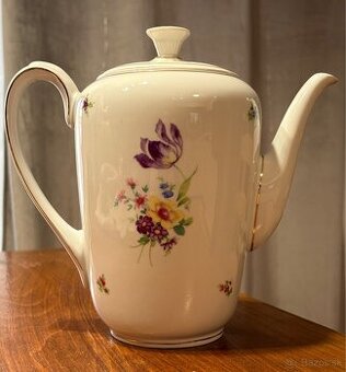 Porcelanovy čajník do zbierky