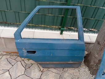 Škoda favorit  zadné dvere L+P