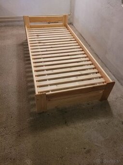 Predám drevenú postel