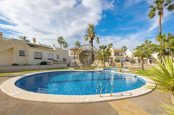 Radový dom 4+kk Orihuela Costa-Playa Flamenca, Španielsko