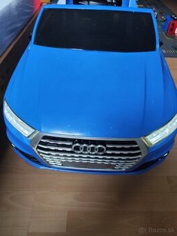 Audi Q8 autíčko