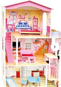 Veľký drevený domček pre bábiky