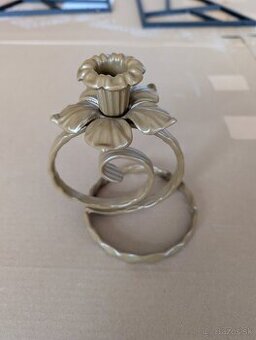 🔥 Ručne vyrábaný kovový svietnik – Elegancia a kvalita